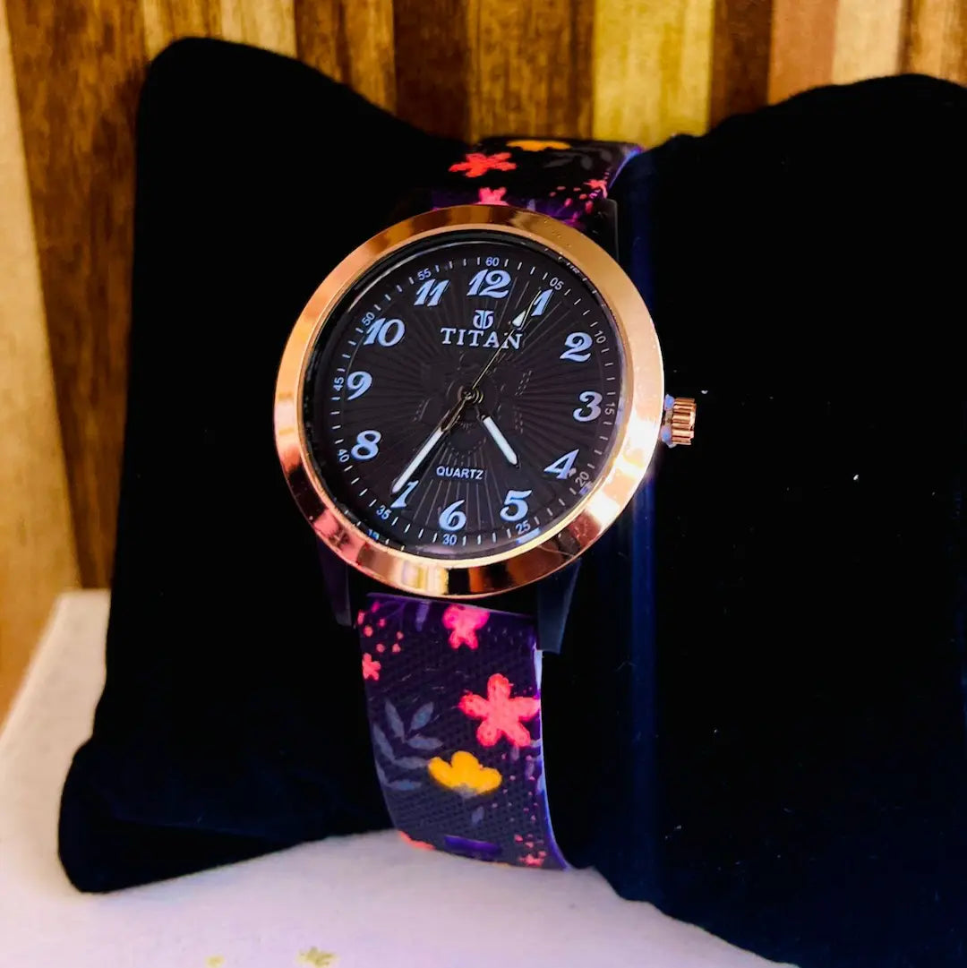 Floral Ladies’ Quartz Watch – Rose Gold Case & Printed Strap