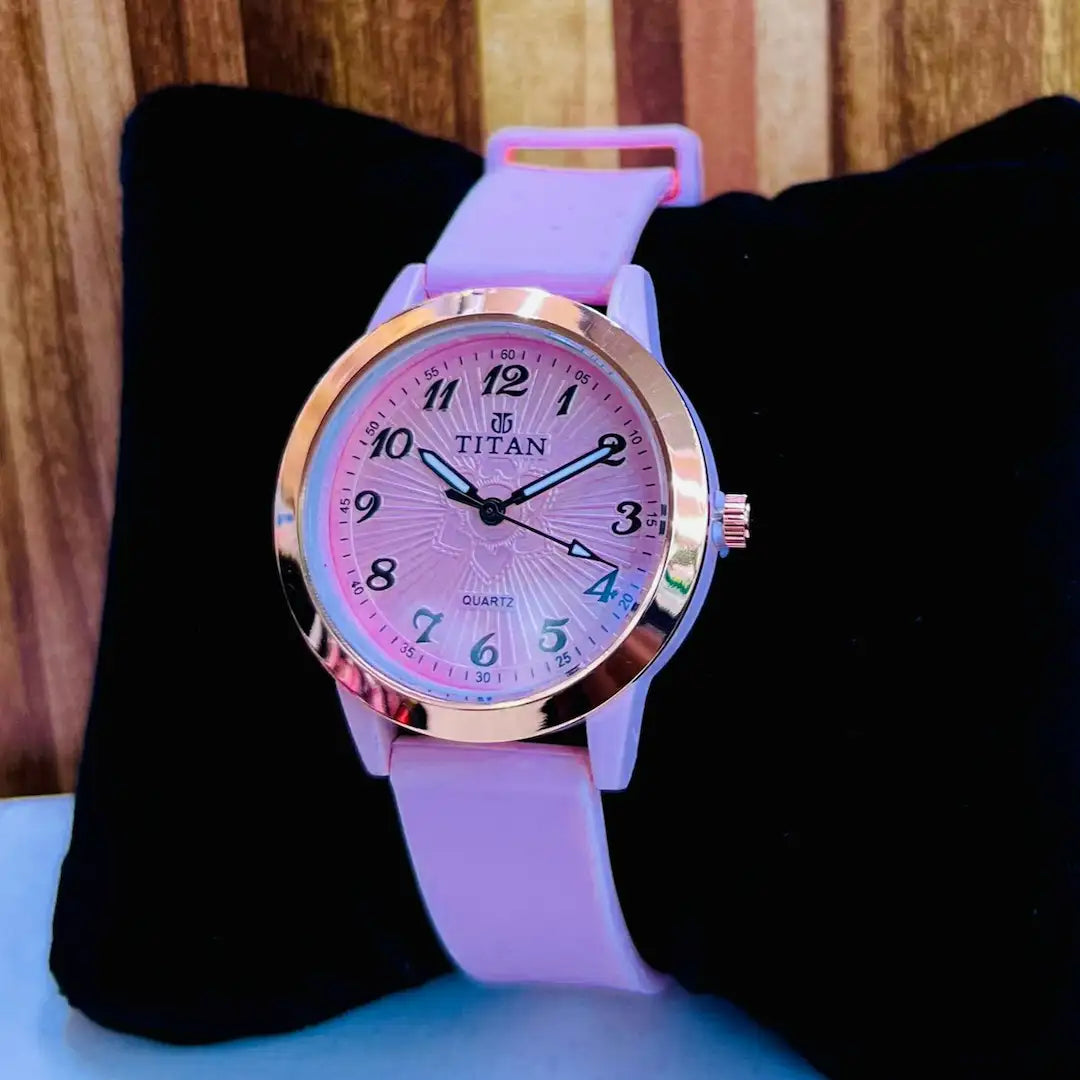 Ladies’ Everyday Fashion Quartz Watch – Rose Gold Bezel & Soft Strap