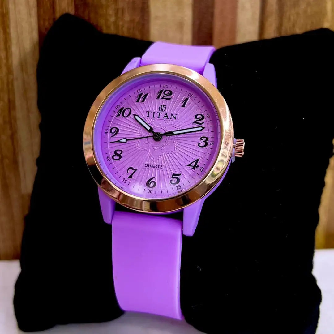 Ladies’ Everyday Fashion Quartz Watch – Rose Gold Bezel & Soft Strap