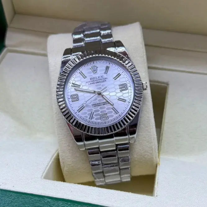 Luxury Classic Men’s Metal Watch – Fluted Bezel & Steel Bracelet